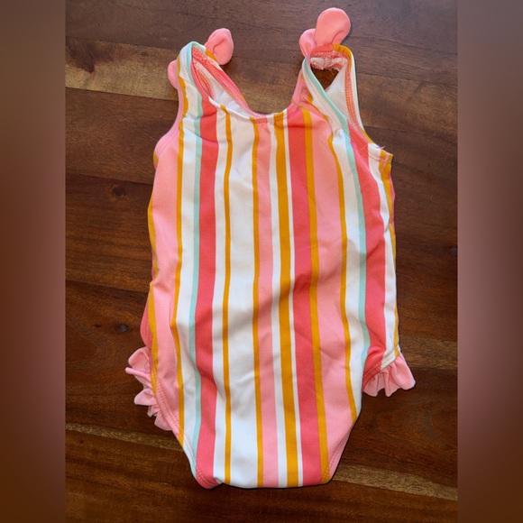 Cat & Jack Swimsuit 6m - Picture 3 of 3